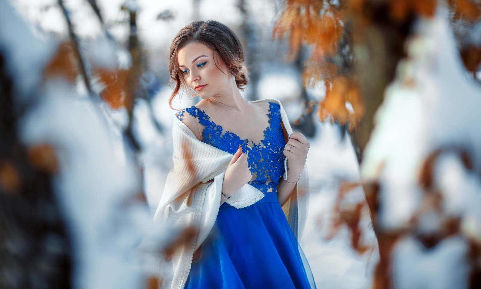 Moni 07 1600px
